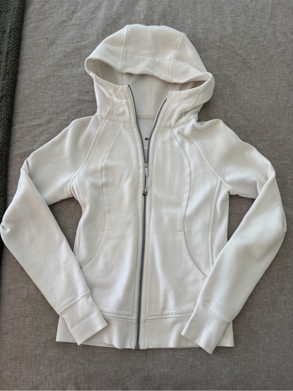 Lululemon Women’s White Scuba Zip Up Hoodie